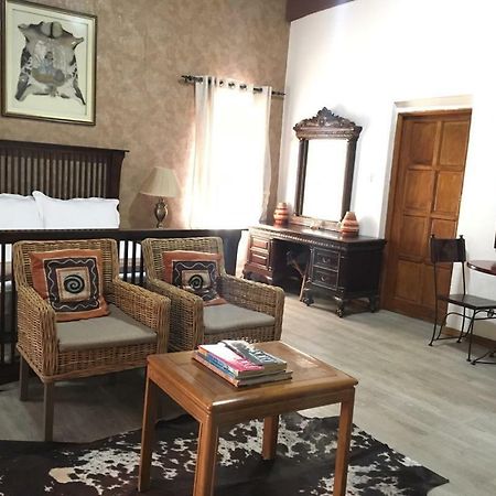 African Home Hotel Габороне Экстерьер фото