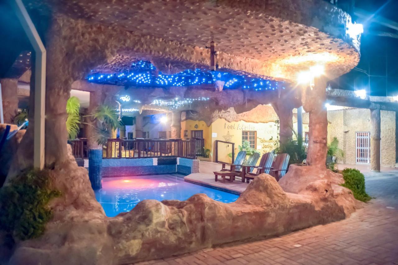 African Home Hotel Габороне Экстерьер фото