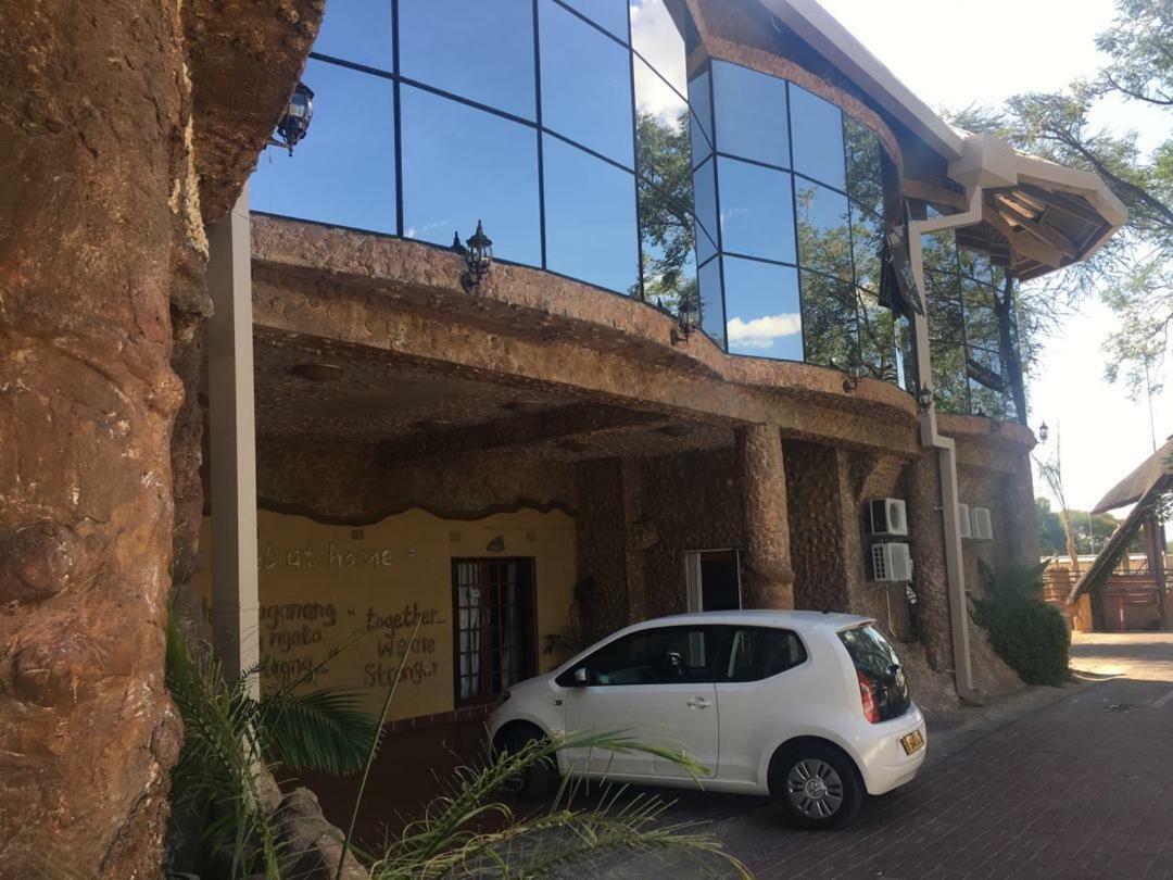 African Home Hotel Габороне Экстерьер фото