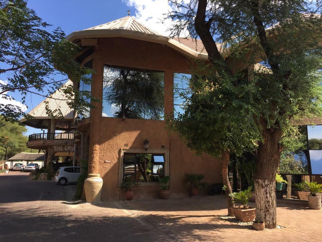 African Home Hotel Габороне Экстерьер фото