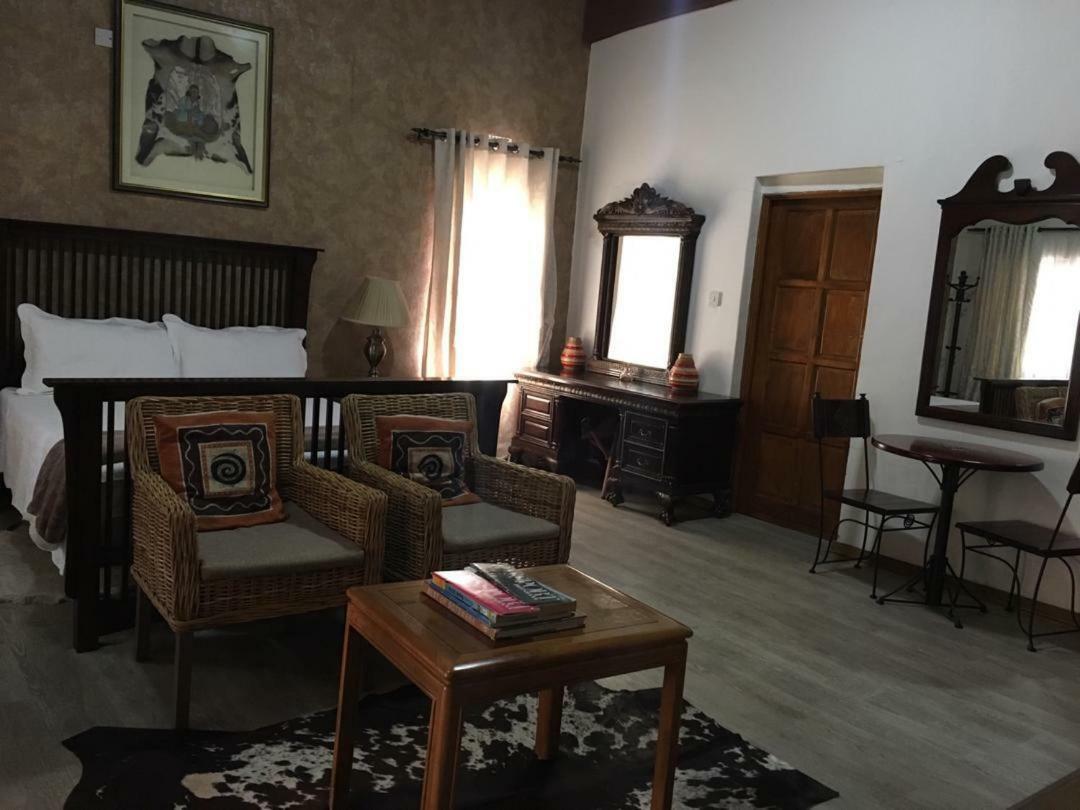 African Home Hotel Габороне Экстерьер фото