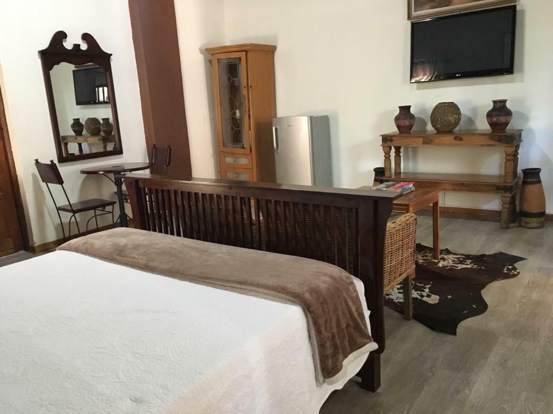 African Home Hotel Габороне Экстерьер фото