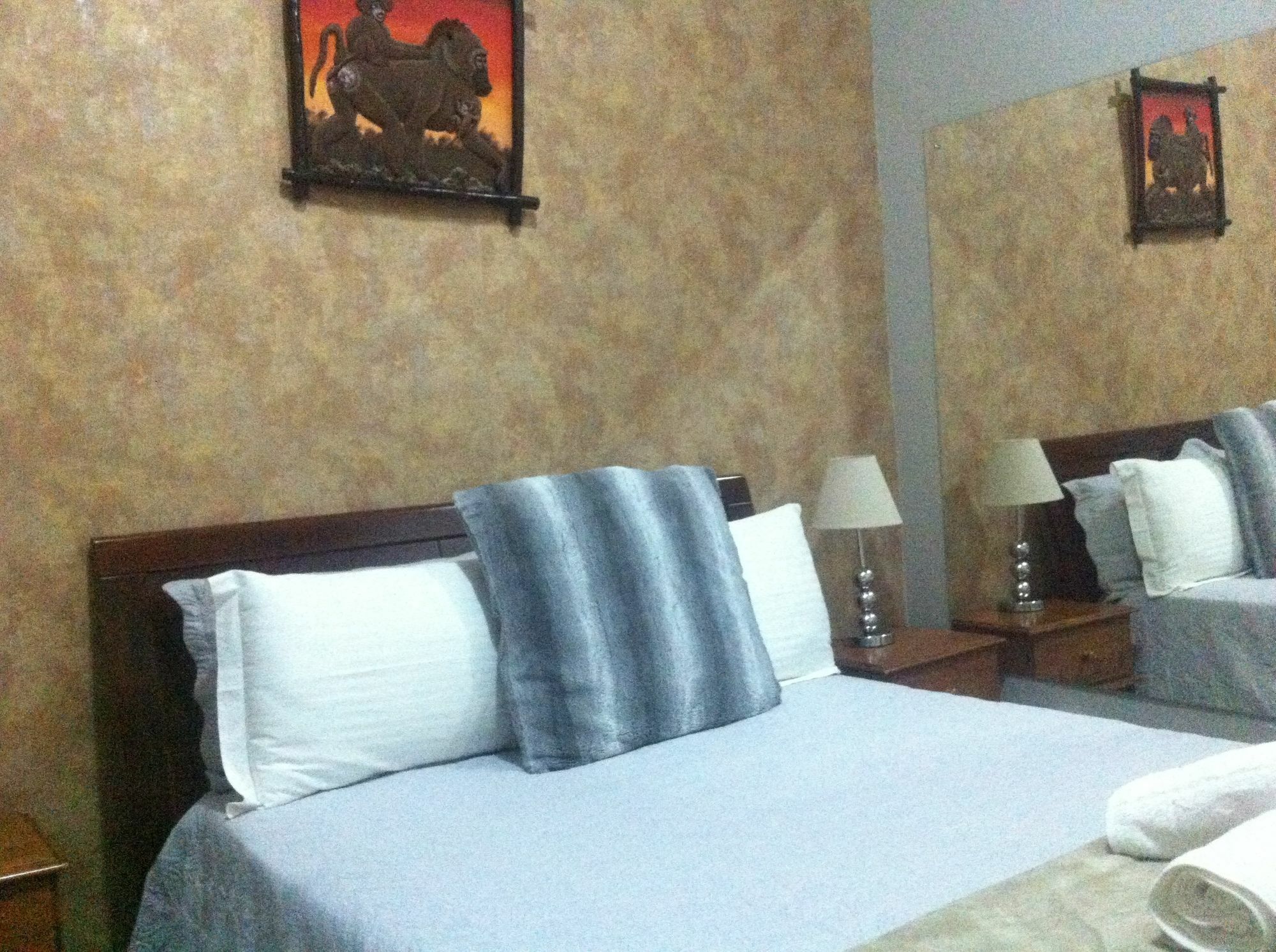 African Home Hotel Габороне Экстерьер фото