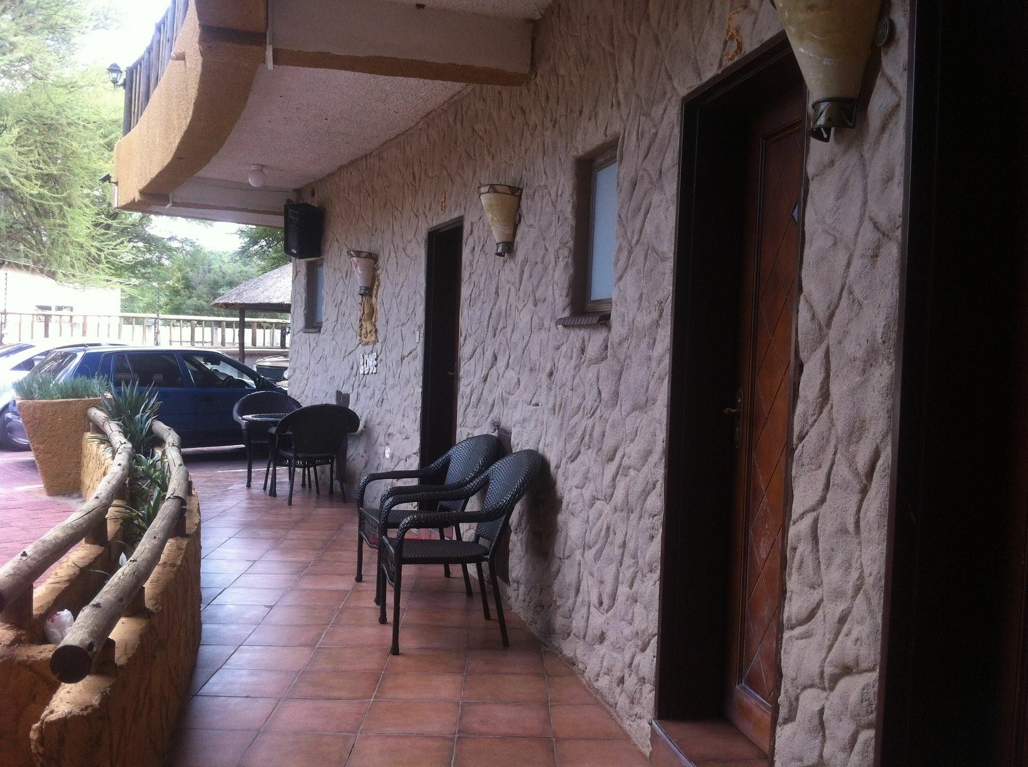 African Home Hotel Габороне Экстерьер фото