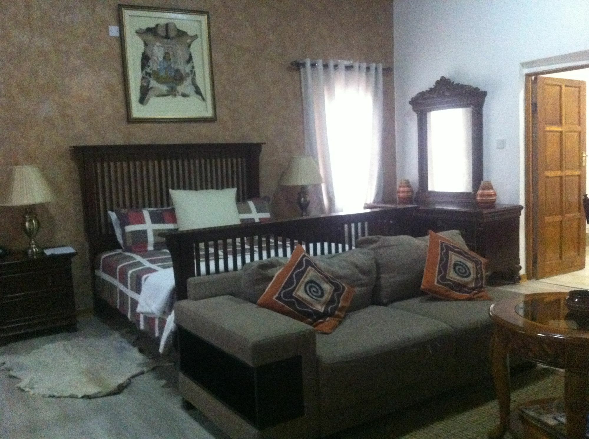 African Home Hotel Габороне Экстерьер фото
